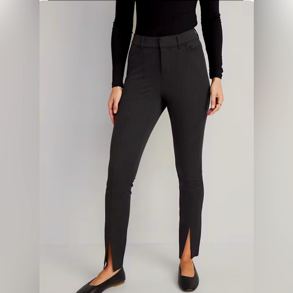 Old Navy NWT High Rise Pixie Split Hem